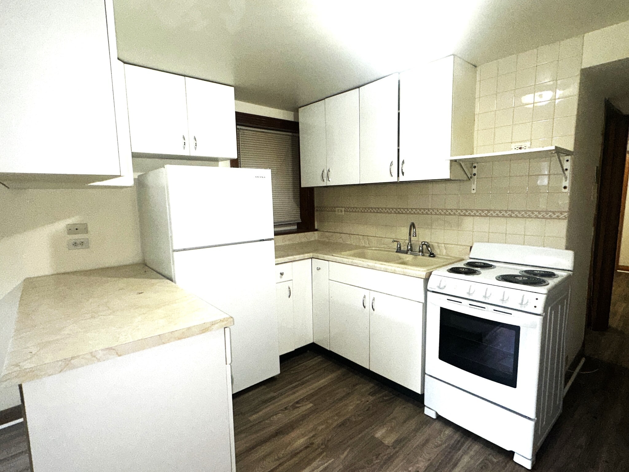 Building Photo - 1328 W Melrose St