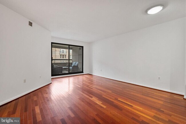 Building Photo - 2311 M St NW
