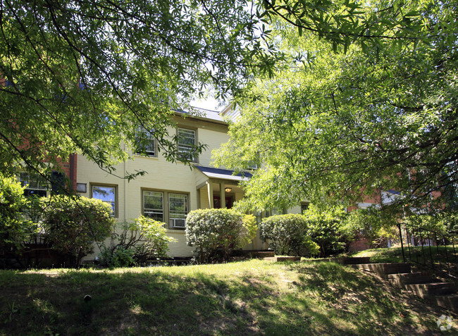 Primary Photo - 910 Jefferson St