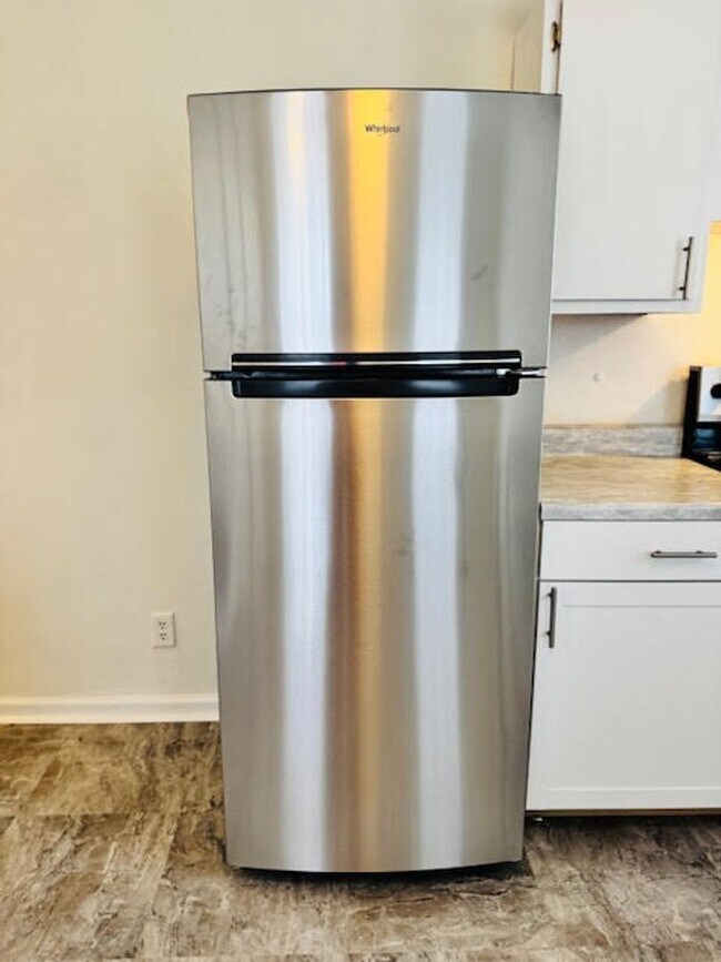 Building Photo - Old Maco Road