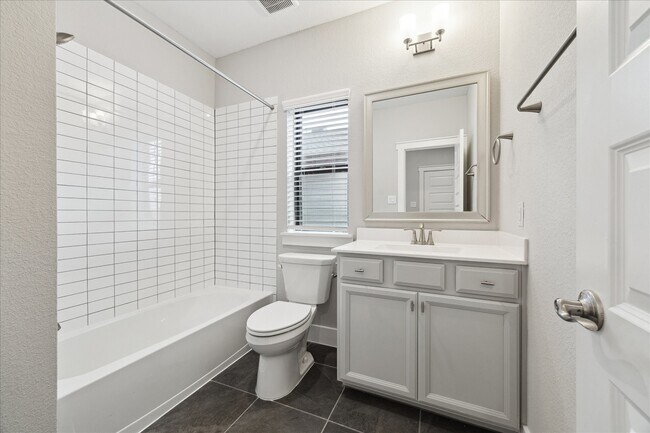 Building Photo - 15156 Parkland Canyon Dr