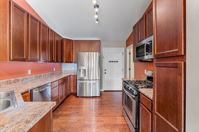 Building Photo - Spacious 3-Bed, 3-Bath Home in Wentzville