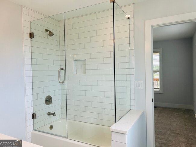 Building Photo - 425 Smokey Rd