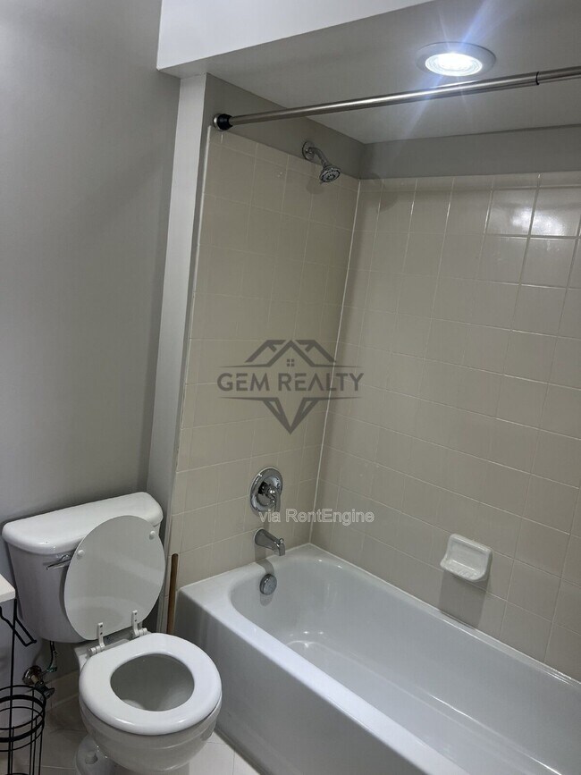 Building Photo - 3316 Broker Ln