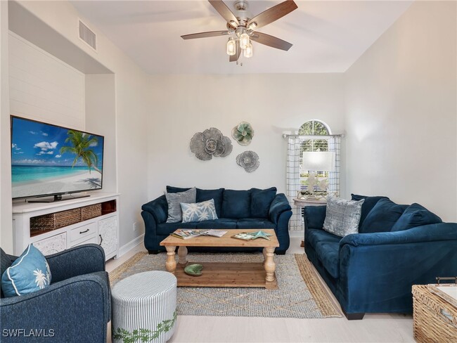 Building Photo - 6096 Dogleg Dr