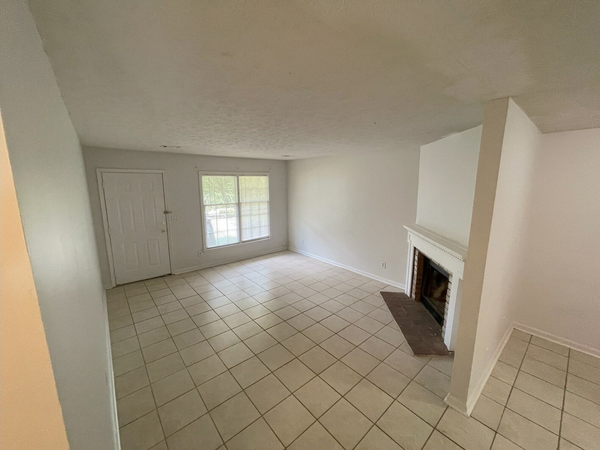 Living room - 2642 Union Cir