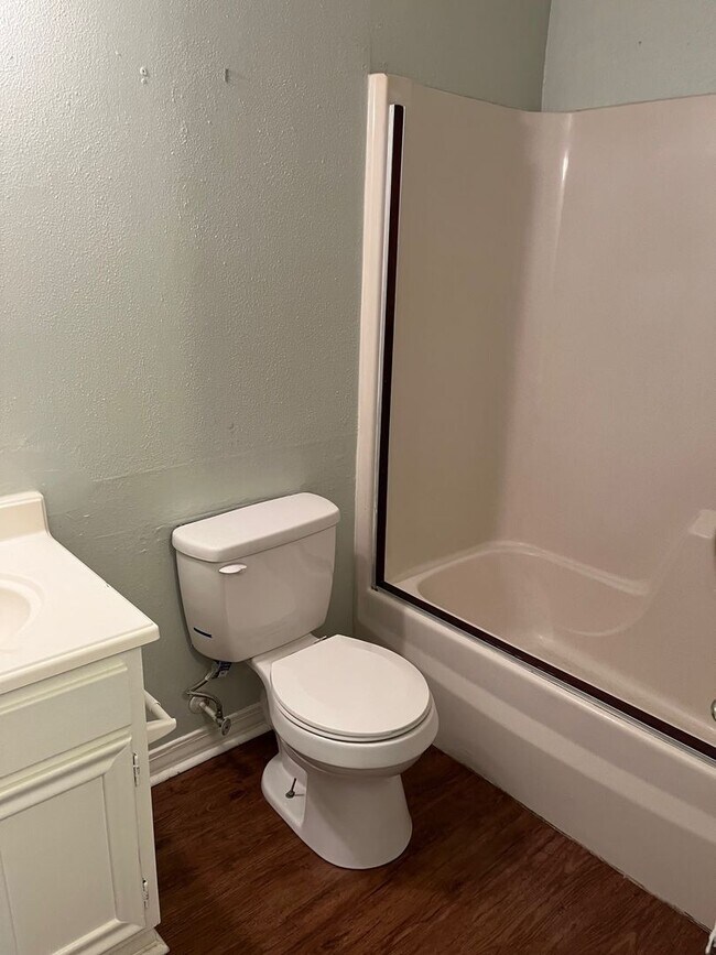 Building Photo - 2BR/1.5BA town home by LSUS (River Oaks)