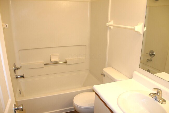 Building Photo - 5702 Mango Ln