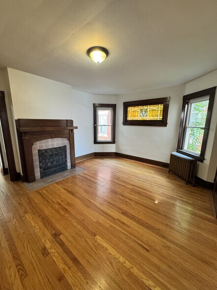 Building Photo - 2927 Mattern Ave