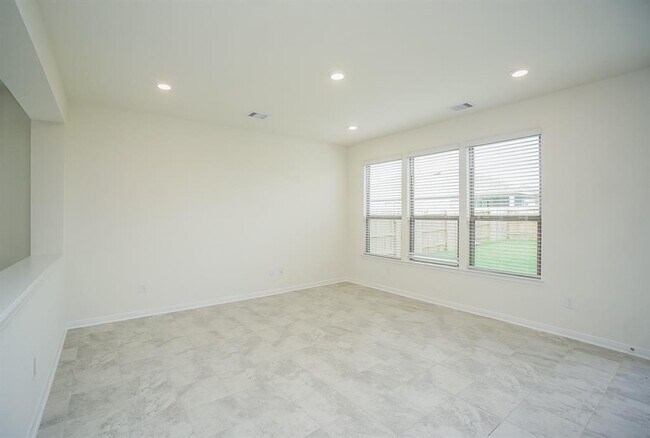 Building Photo - 4615 Sabine Creek Way