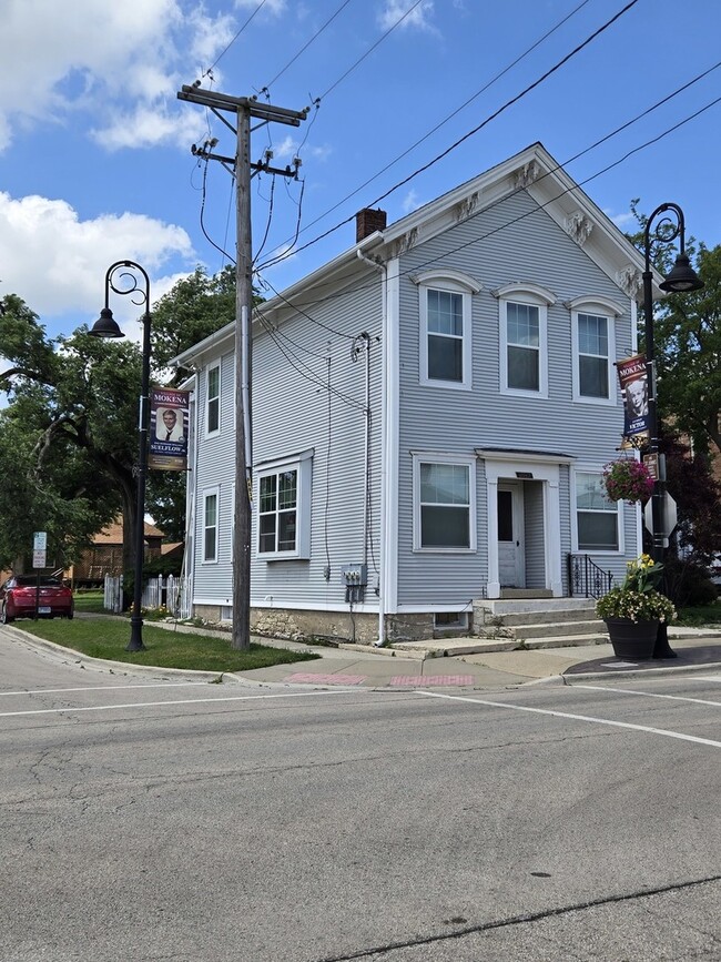 Building Photo - 11042 Front St