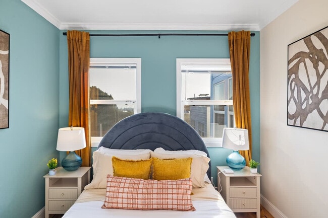 Building Photo - 2216 18th Ave