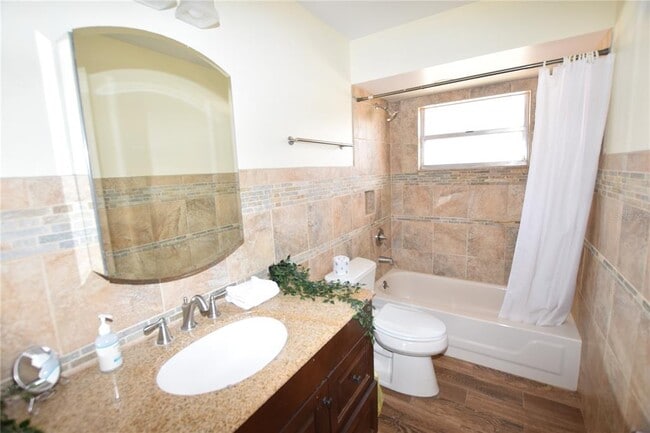 Building Photo - 7748 Indian Ridge Trail S