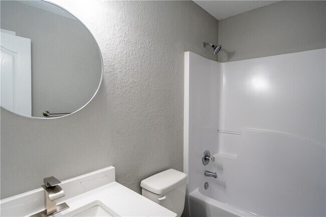 Building Photo - 3243 Newtons Crest Cir