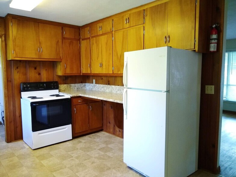 Building Photo - 218 S Hillsdale Ct
