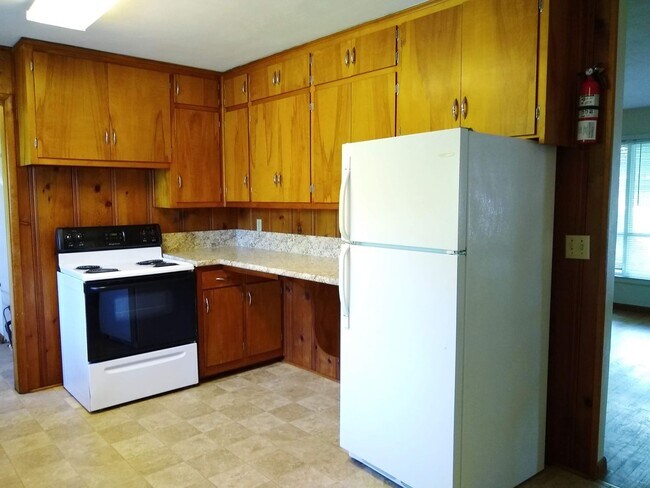Building Photo - 218 S Hillsdale Ct