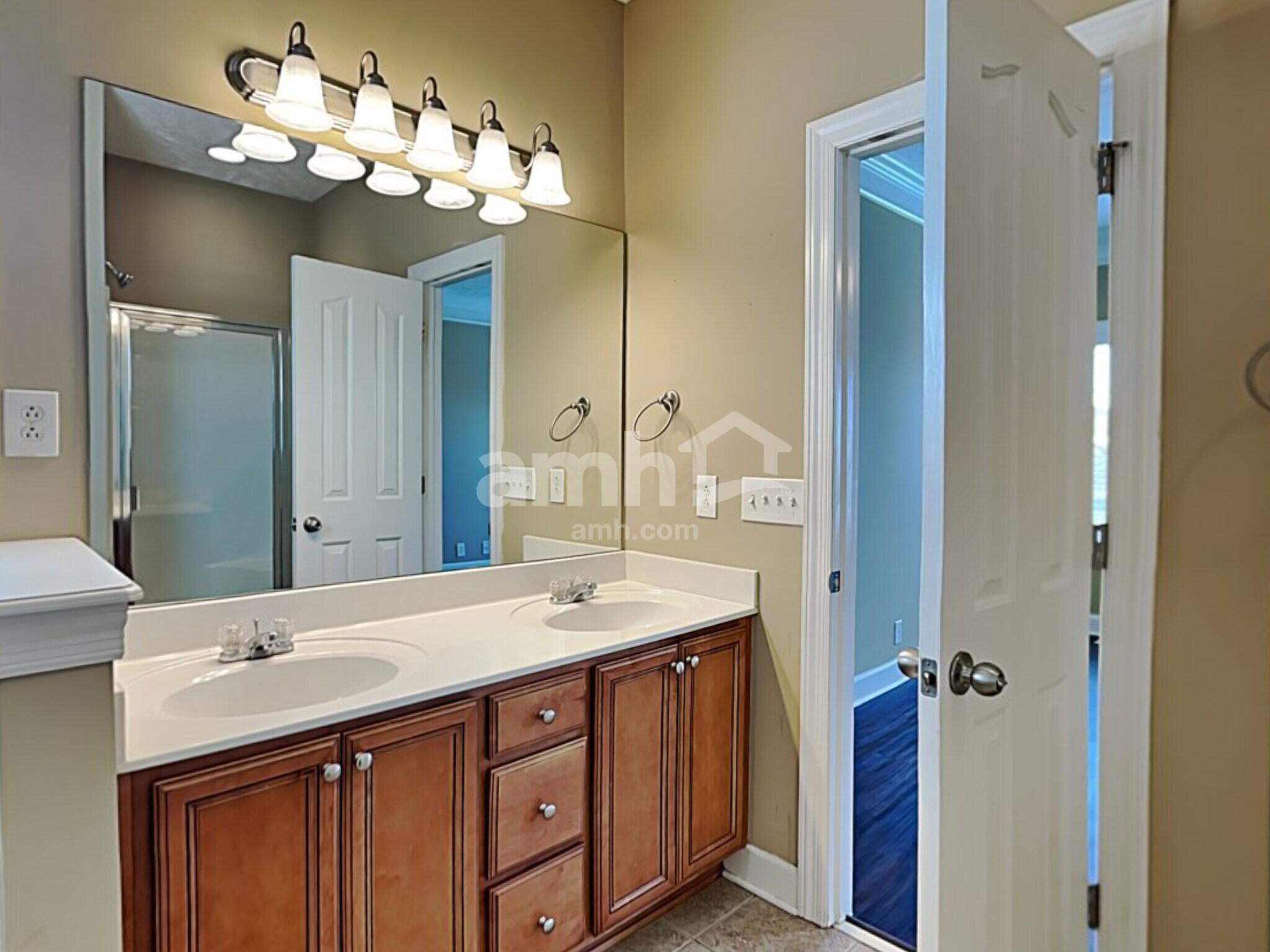 Building Photo - 1802 Potters Ct