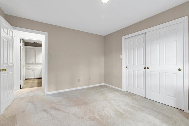 Building Photo - 1127 Barkston Dr