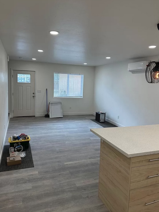 Building Photo - 930 Pinyon Ave