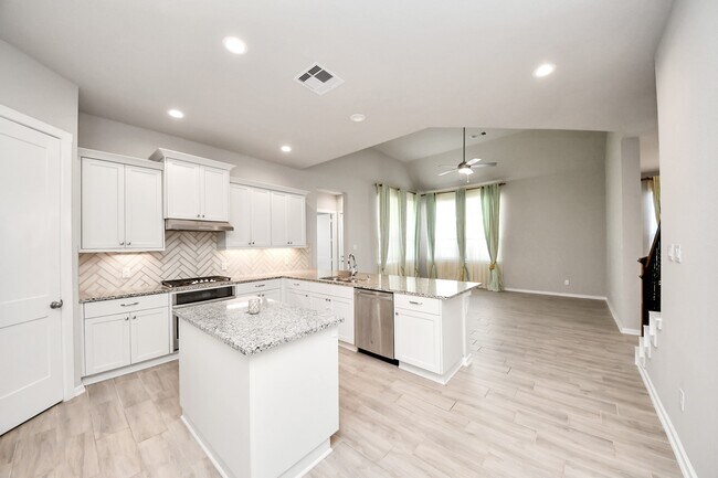 Building Photo - 24754 Levante Dr