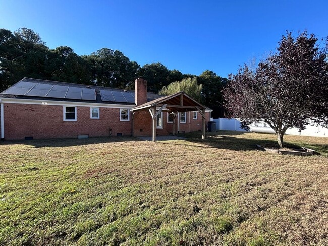 Building Photo - Beautifully Updated Brick Ranch! "ASK ABOU...