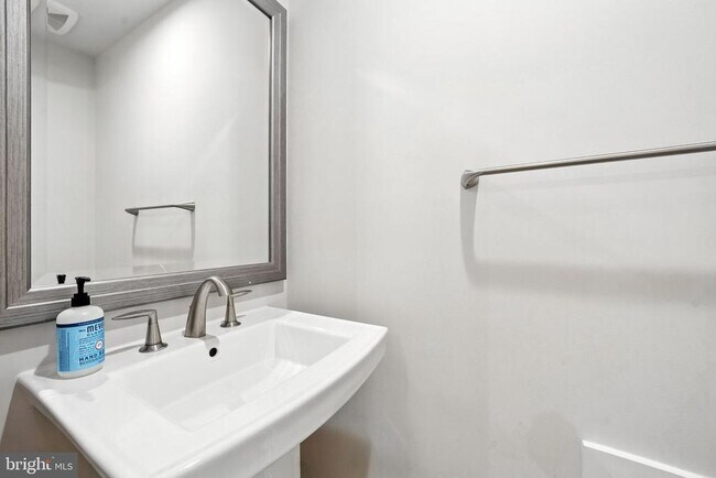 Building Photo - 7548 Sawyer Farm Wy