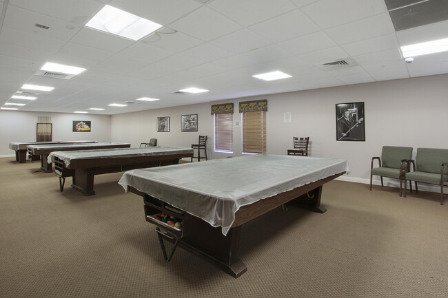 Building Photo - 2515 NE 2nd Ct