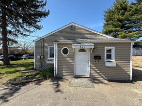 Building Photo - 627 Mola Blvd