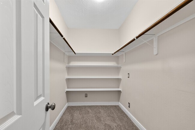 Building Photo - 1408 S Friendswood Dr