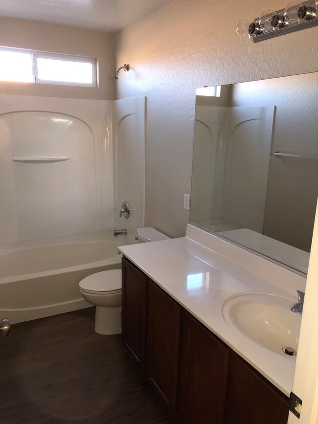 Building Photo - Beautiful Copper Basin Home