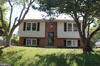 Building Photo - 5077 Macnamara Dr