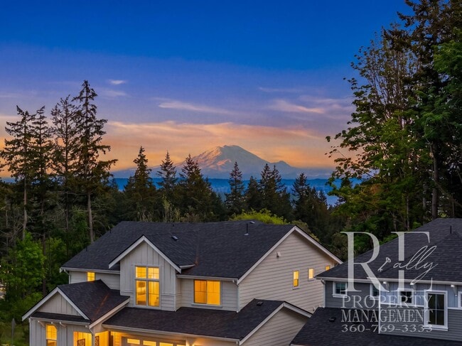 Building Photo - 1762 NE Crystallia Ct