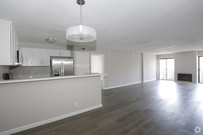 Interior Photo - Bentley Apartments