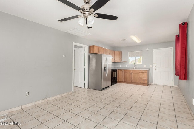 Building Photo - 8812 W Pinnacle Peak Rd