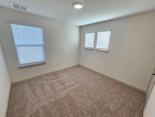 Building Photo - 13809 Mcarthur Dr