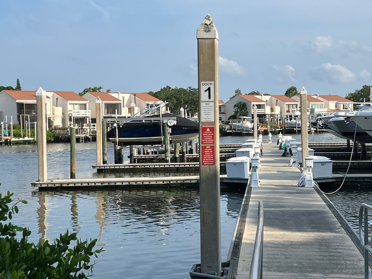 Building Photo - 4355 Spinnaker Cove Ln