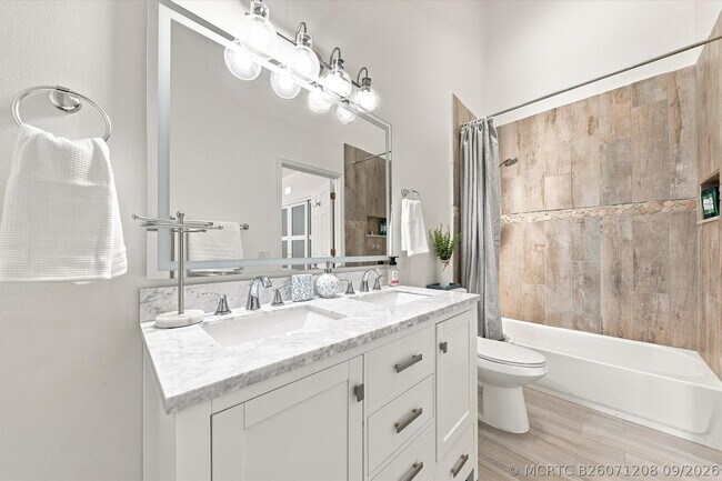 Building Photo - 1343 Periwinkle Pl