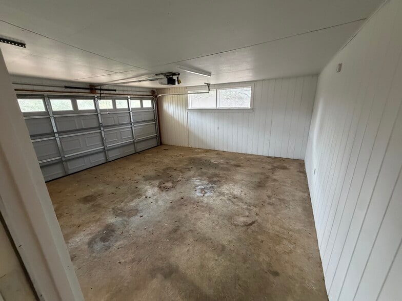 Building Photo - 2038 Conway Dr