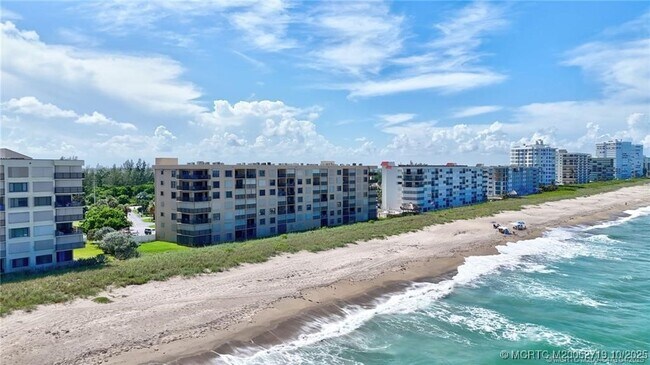 Building Photo - 10200 S Ocean Dr