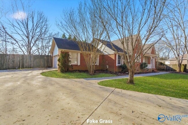 Building Photo - 104 Lindsey Ln