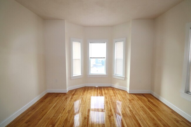 Building Photo - 66 Myrtle Ave