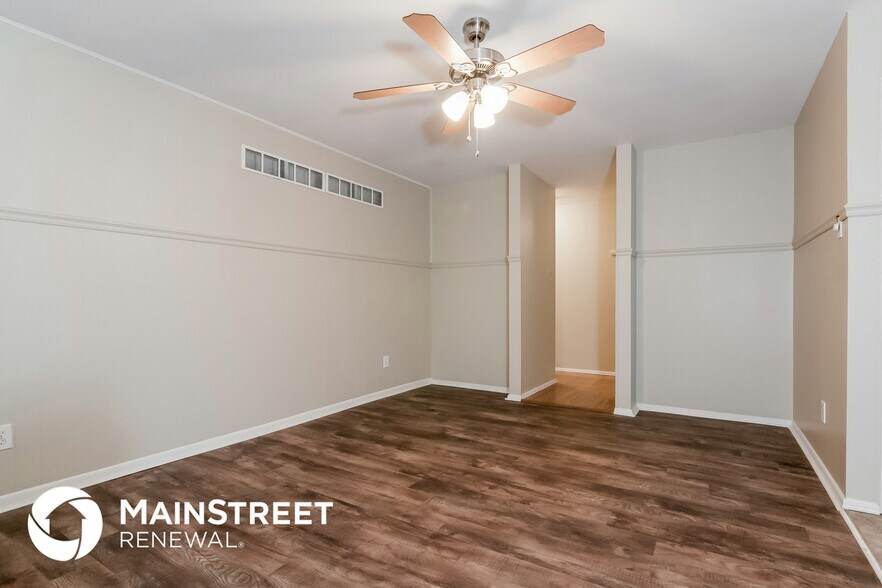 Building Photo - 6922 Parc Charlene Dr