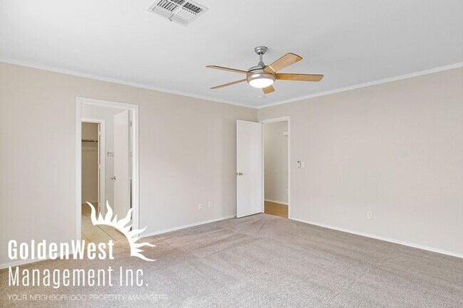 Building Photo - Spacious 3Bdm 2Ba Home in Quiet Neighborhood!