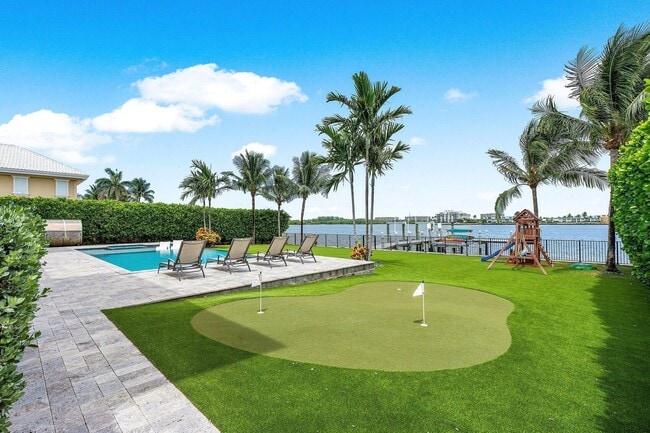 Building Photo - 2100 Notre Dame Dr