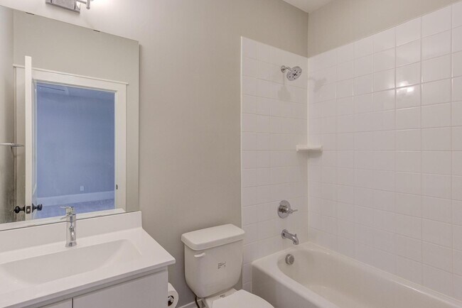 Building Photo - 208 Asher Springs Cir