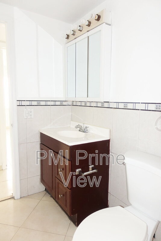 Building Photo - 495 NW 72nd Ave