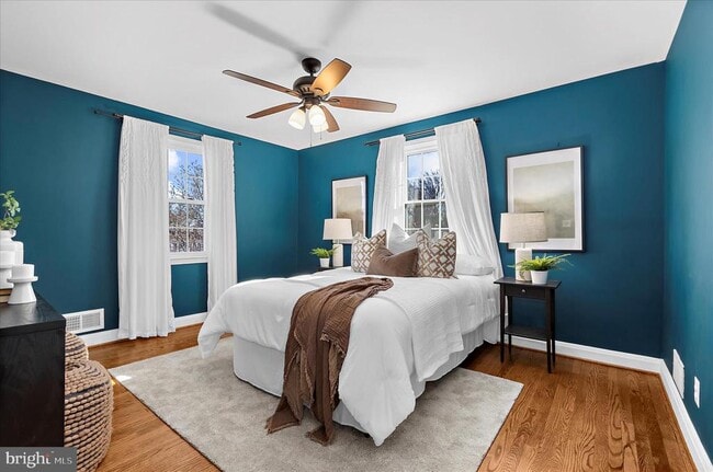 Building Photo - 312 Small Ct