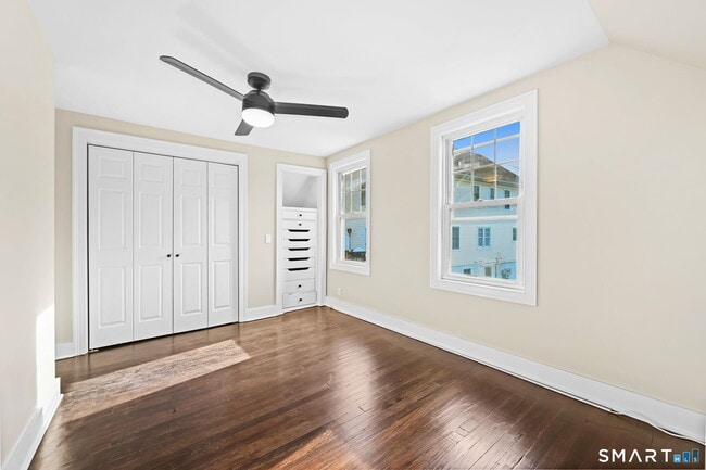 Building Photo - 2 Sherman Ave