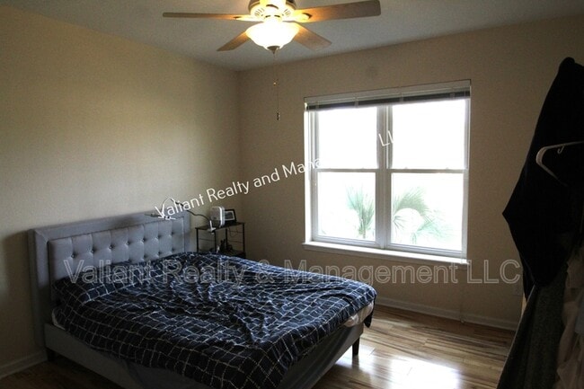 Building Photo - 13364 Beach Blvd