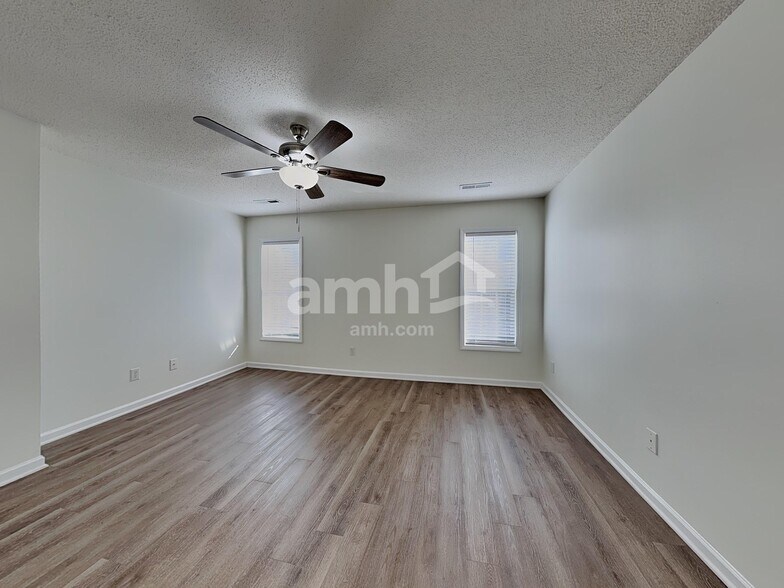 Building Photo - 105 Exeter Ct